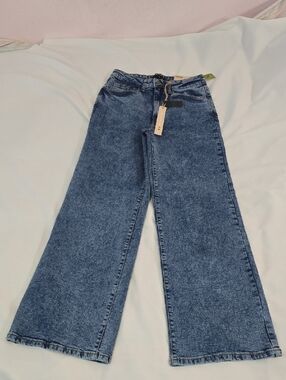 Studio 12 Wide Leg Jeans Size: 07
